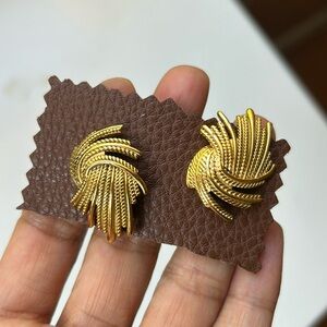 Vintage gold plated earrings